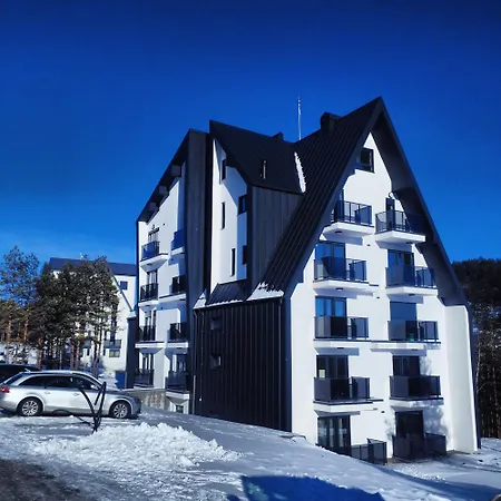 Leona D-1 Apartman Divcibare