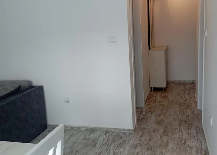 Leona D-1 Апартаменты