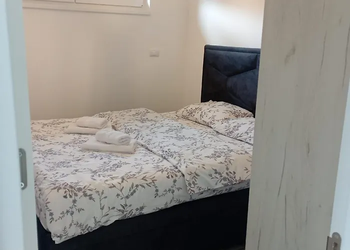 Leona D-1 Апартаменты *